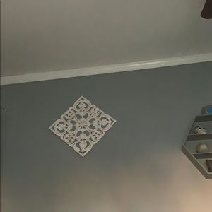 Meet your Posher, Kella